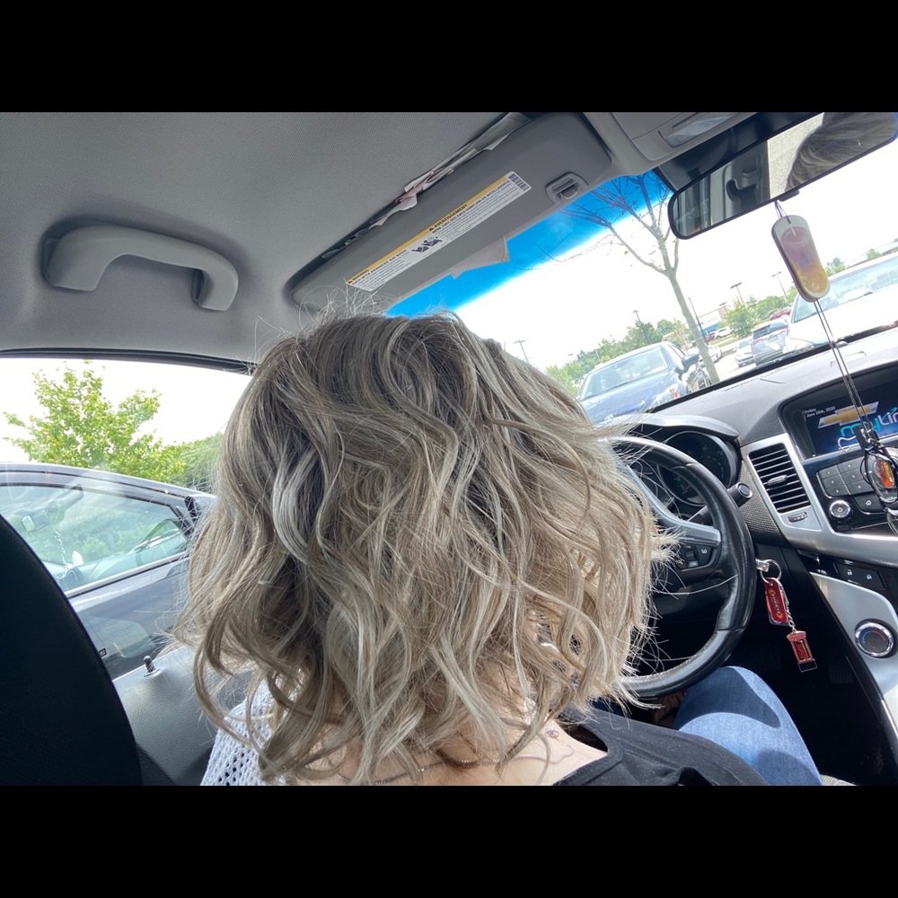 Medium/short wig
